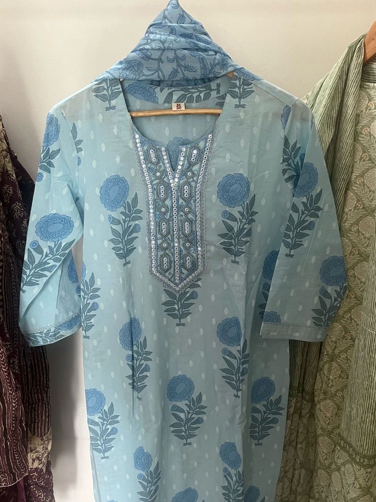 Elegant Floral Print Kurta Set