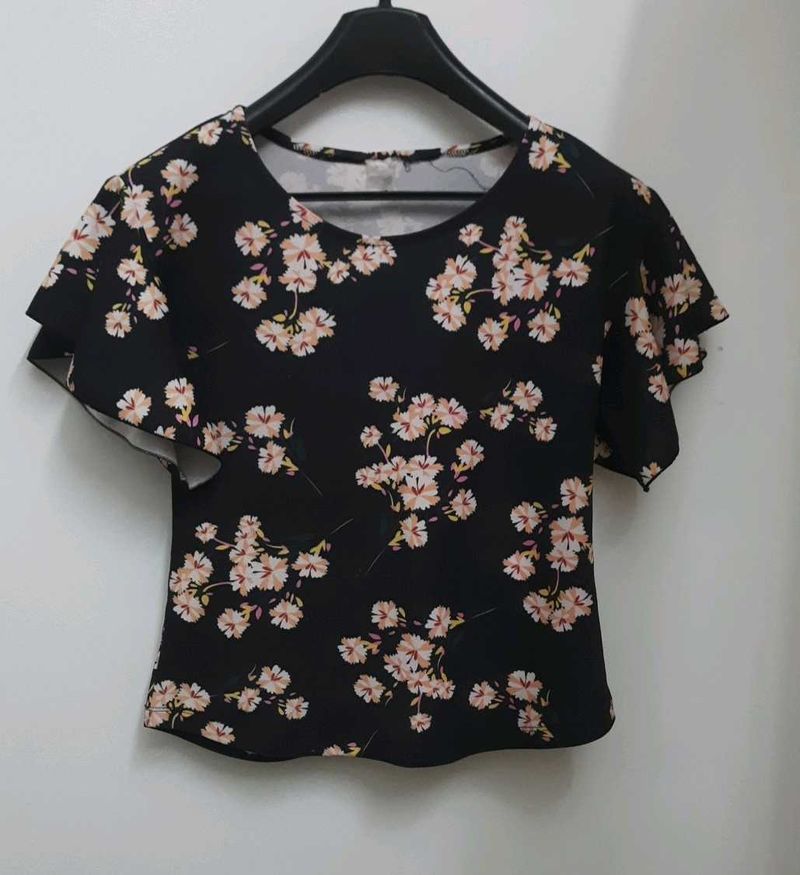 Floral Flutter Sleeve Top
