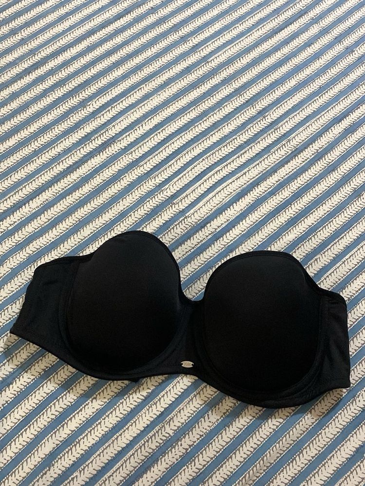 Brand New Soie Black Bra With Detachable Straps