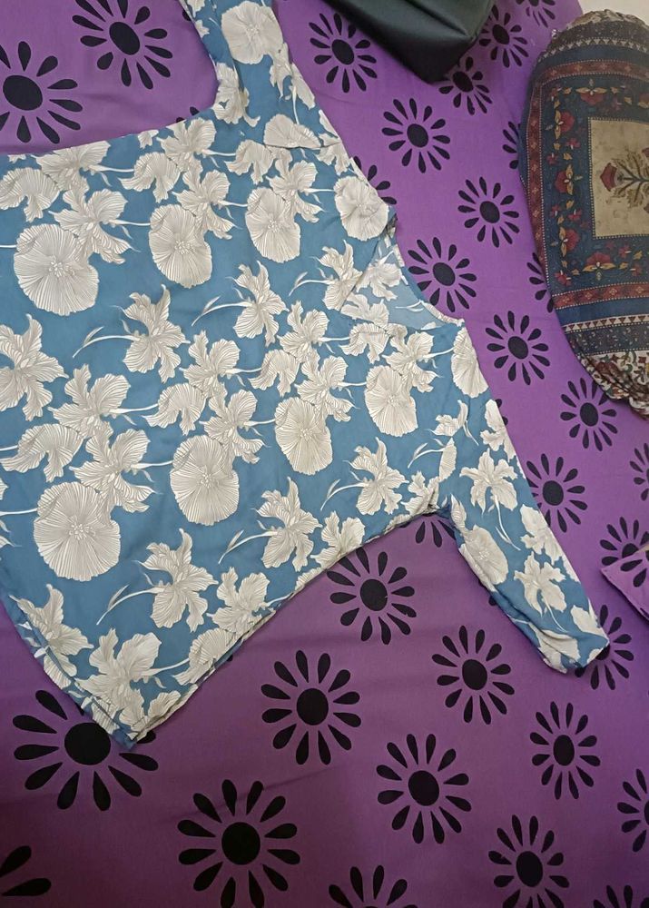 Flower 🌼 Short Kurti