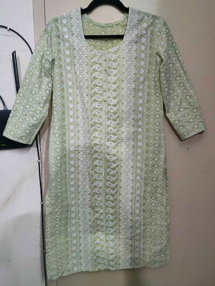 Elegant Green Embroidered Kurta