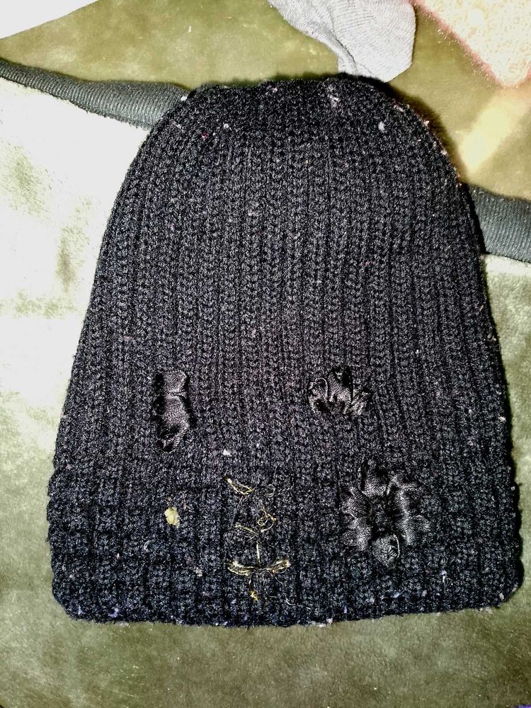 Used Woolen Black Girl Cap