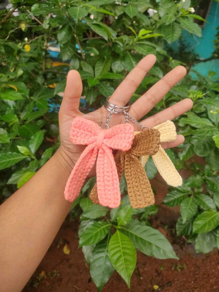 Crochet Bow Keychain For 3
