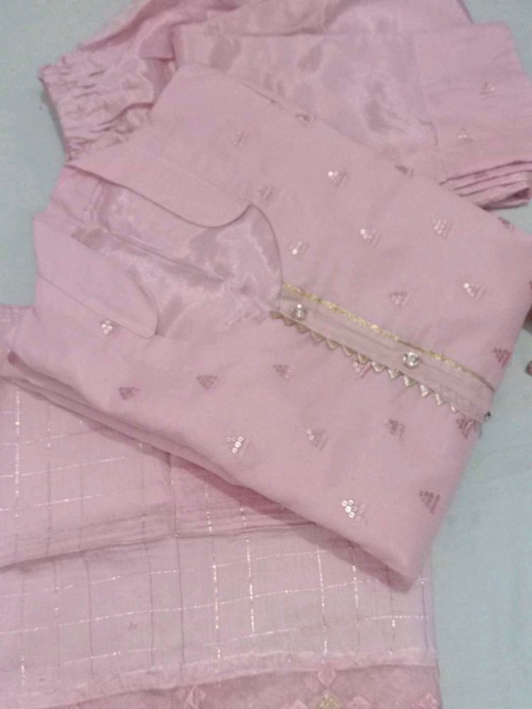 😍Pink Embroidered Kurta Set😍