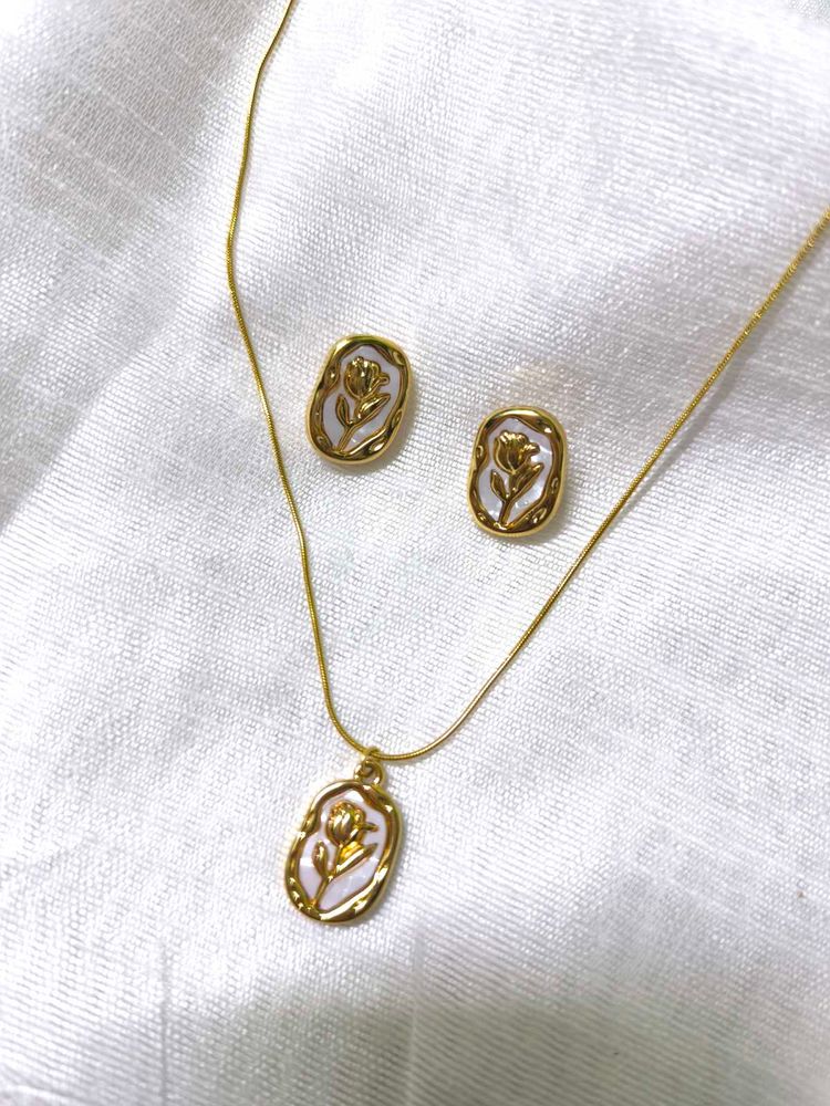 Floral Gold Jewelry Set
