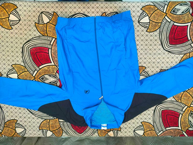 Stylish and comfortable tracksuit