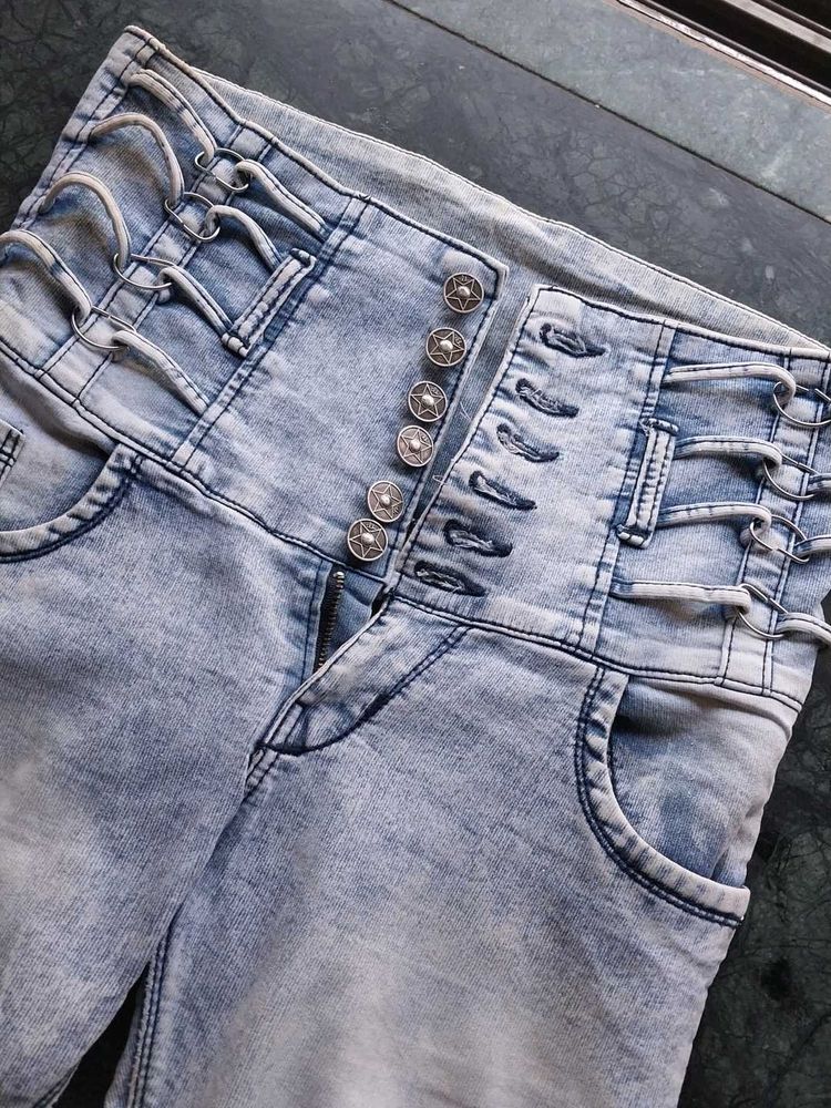 Stylish High-Waisted Jeans