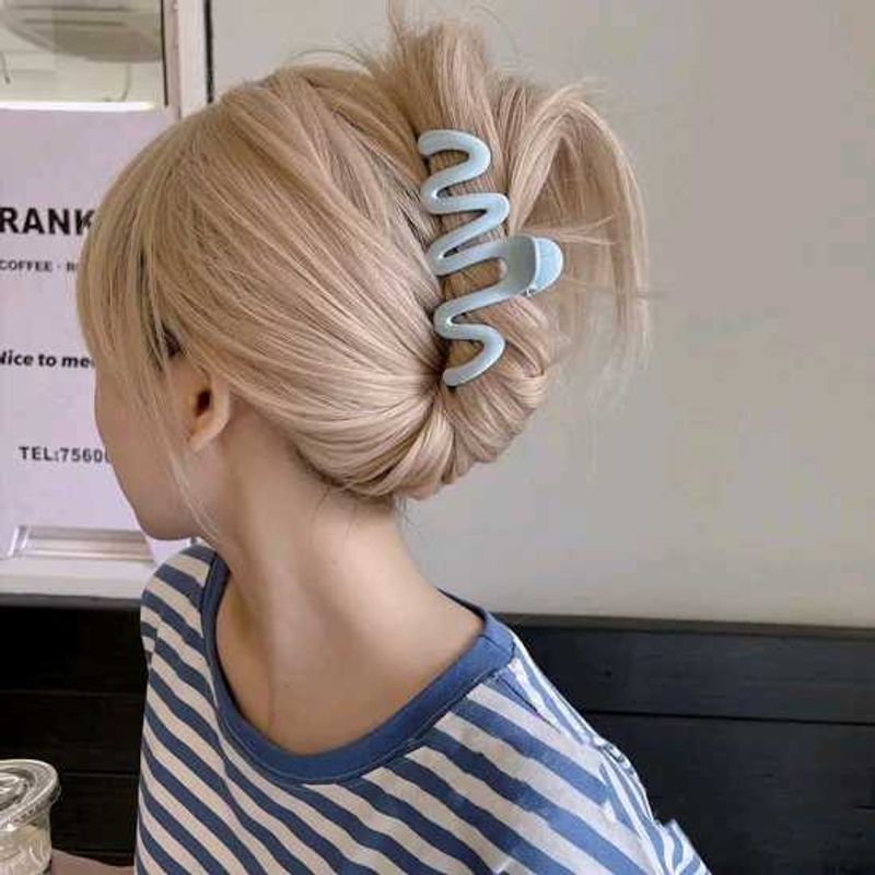 Korean Trendy Claw Clips Pack Of 1