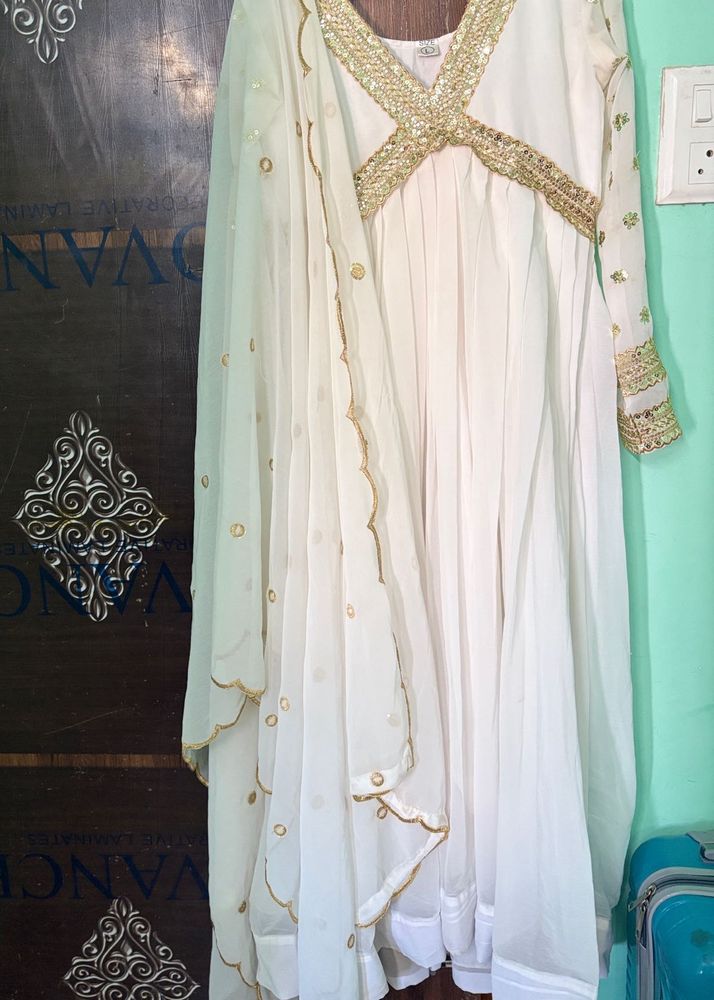 Elegant White Kurta Set
