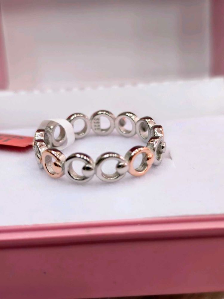 Two-Tone Circle Link Ring