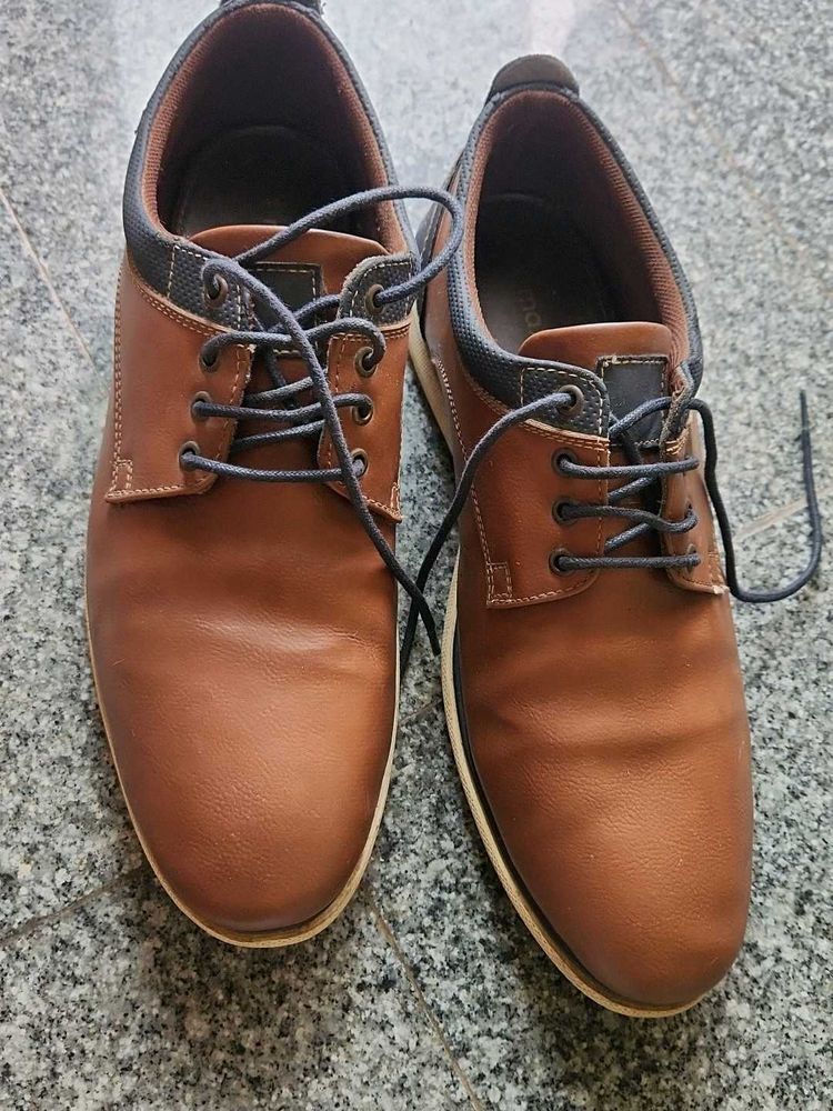 MAX Brown Casual Shoes