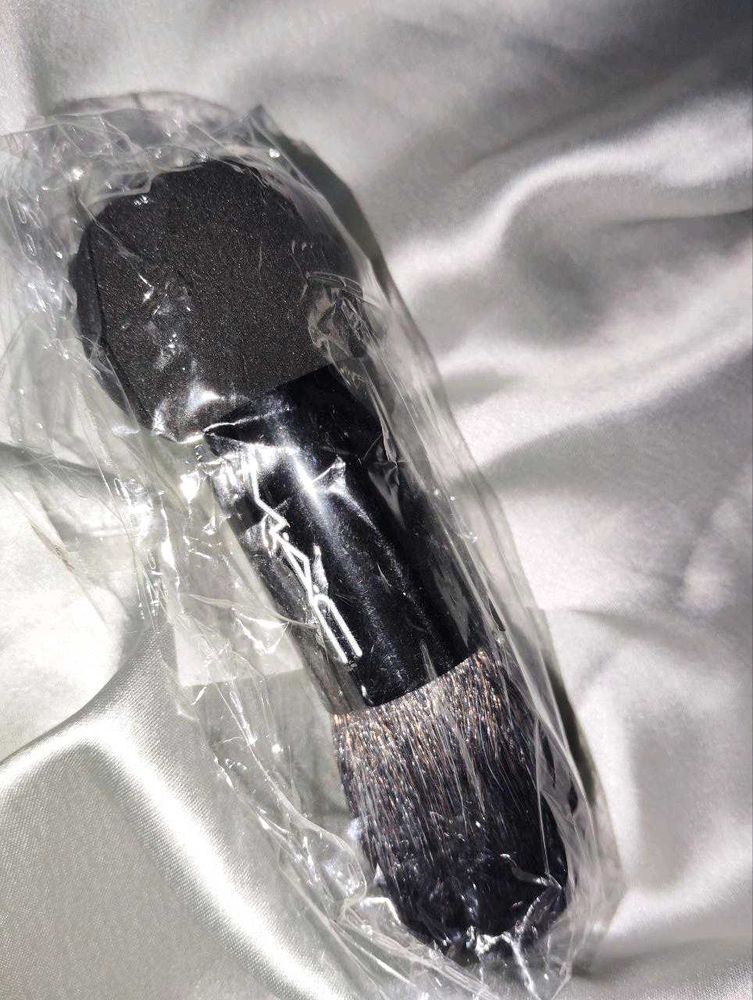 MAC Make-up Brush