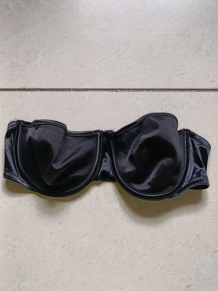 Black Strapless Bra