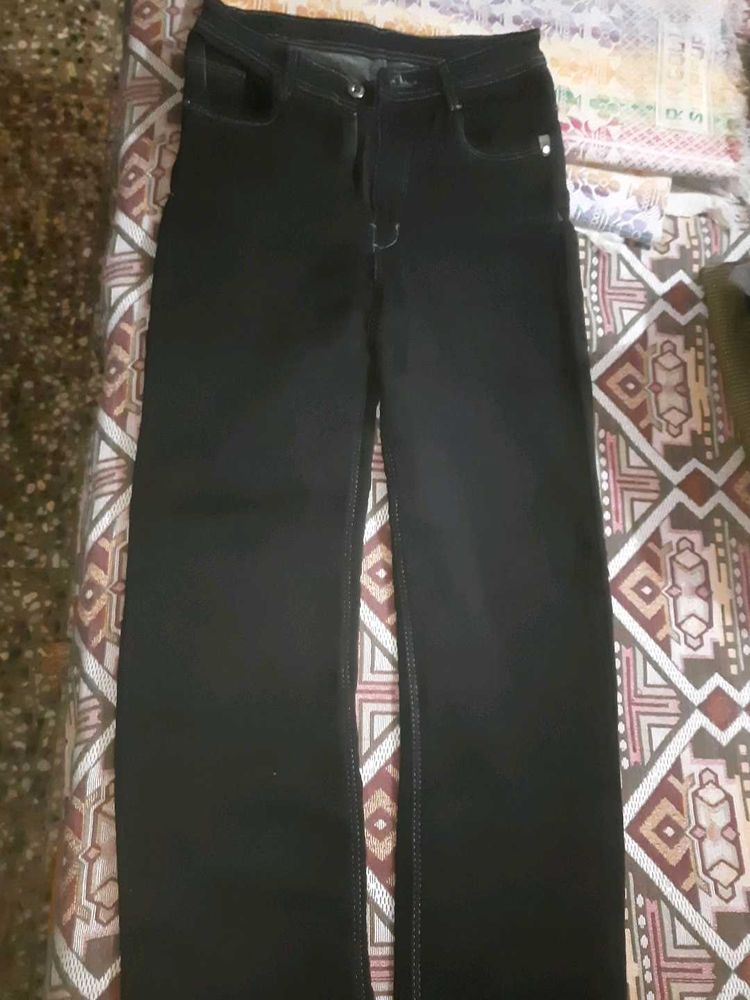 Black jeans for a pretty girls 🌹