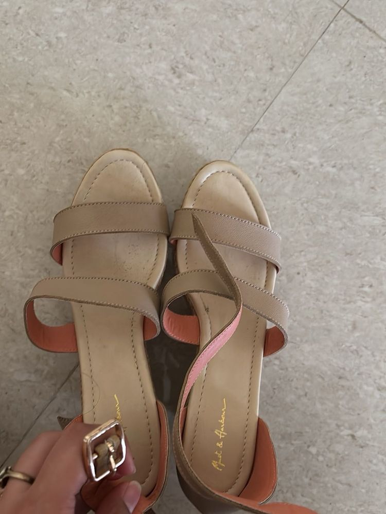 Mast &amp; Harbour Platform Heels
