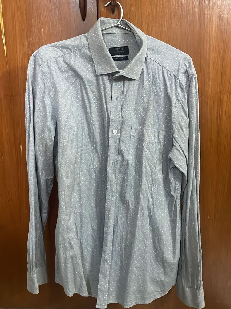 Semi formal Shirt, Lightly Used, Good Condition