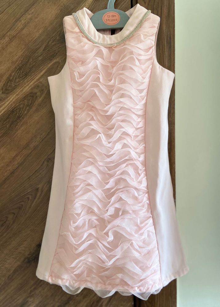 Elegant Pink Ruffle Dress With Bag
