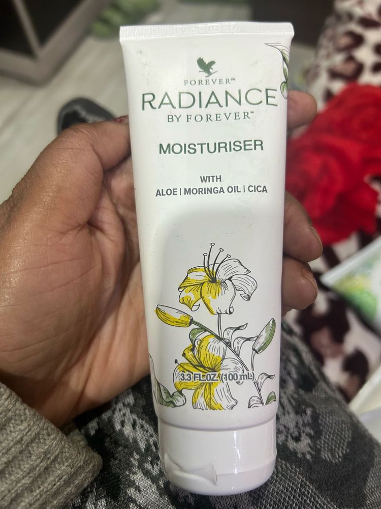 Forever Radiance Moisturizer