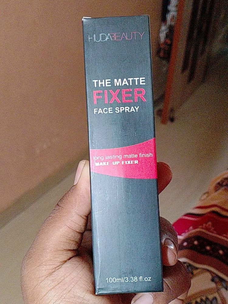 Huda Beauty The Matte Fixer Face Spray 100ml Long Lasting Matte Finish