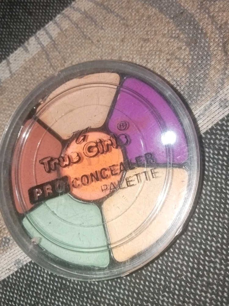 True Girl Pro Concealer Palette