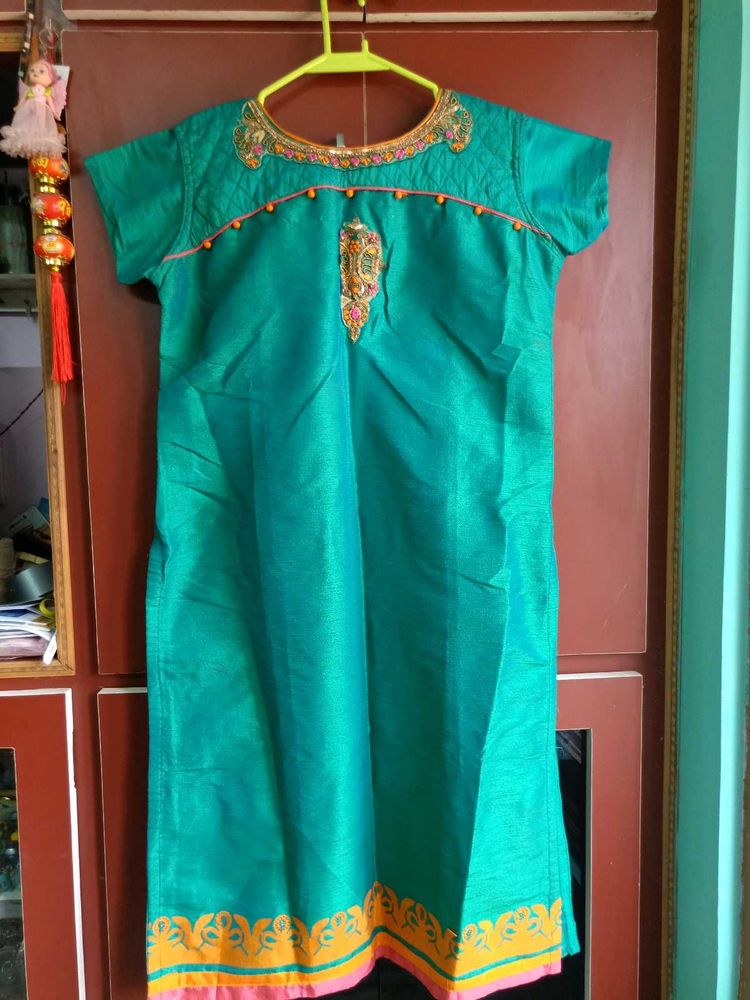Green Kurthi