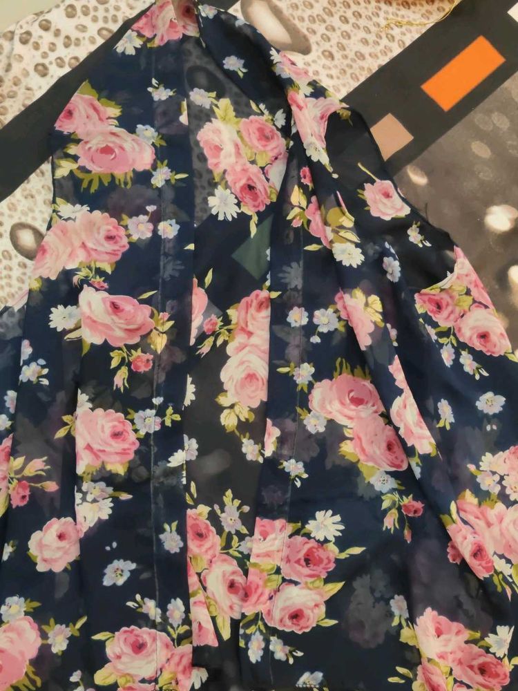 Floral Print high low shrug