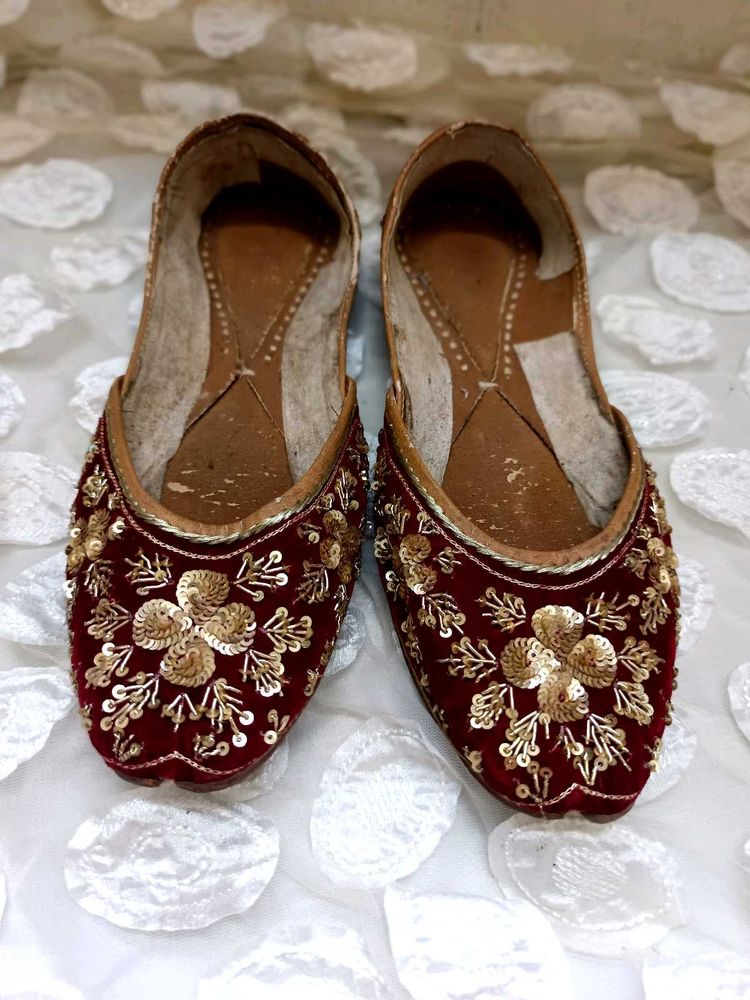 Traditional Embroidered Juttis