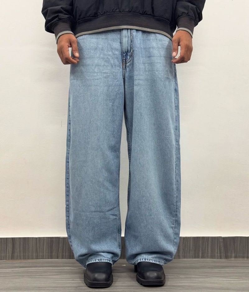 Baggy Light Wash Jeans