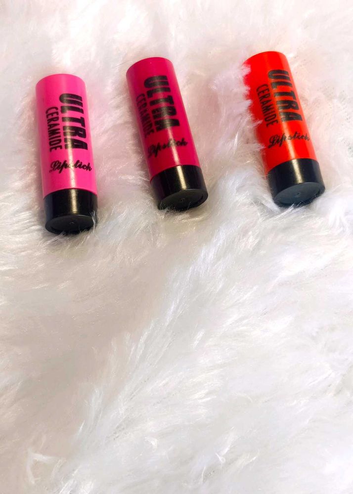 Set of 3 vibrant Ultra Ceramide Lipsticks