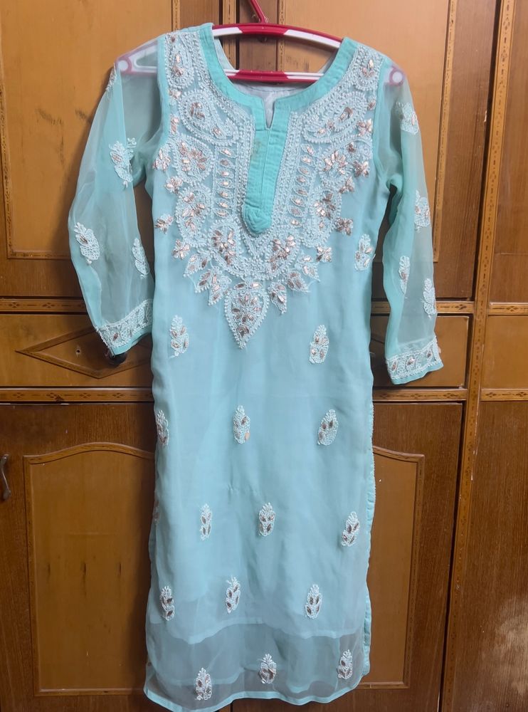 Chikankari Kurti With Attached Lining