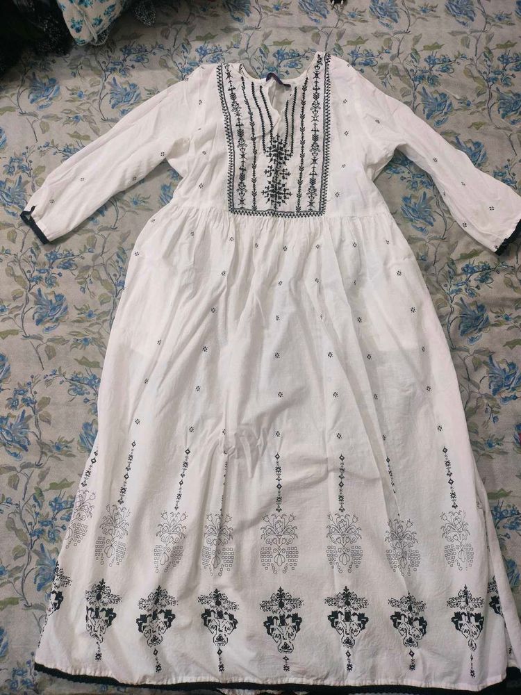 White Ethnic Kurta🕊️