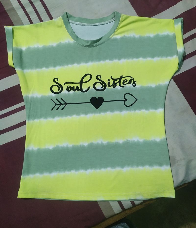 Cute Top💛💚