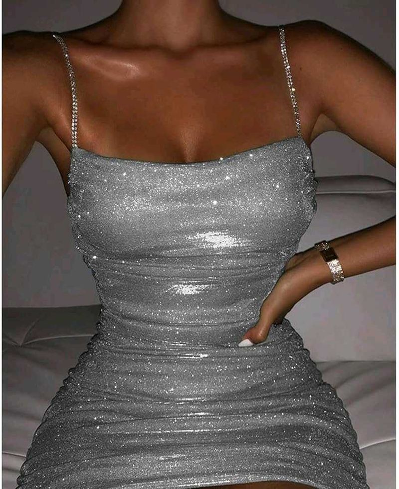 (Urbanic)Glittery Rhinstone Chain Ruched Dress