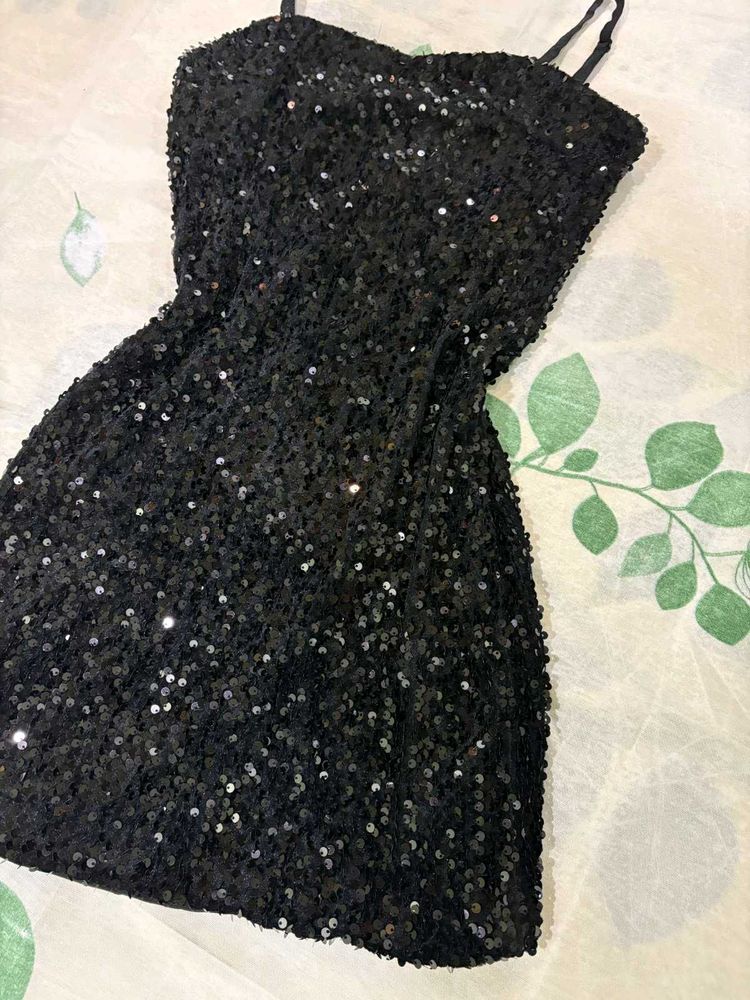 Black Bodycon Dress