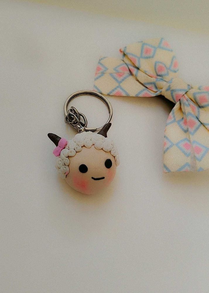 ✨Miss Flufington The Keychain ✨