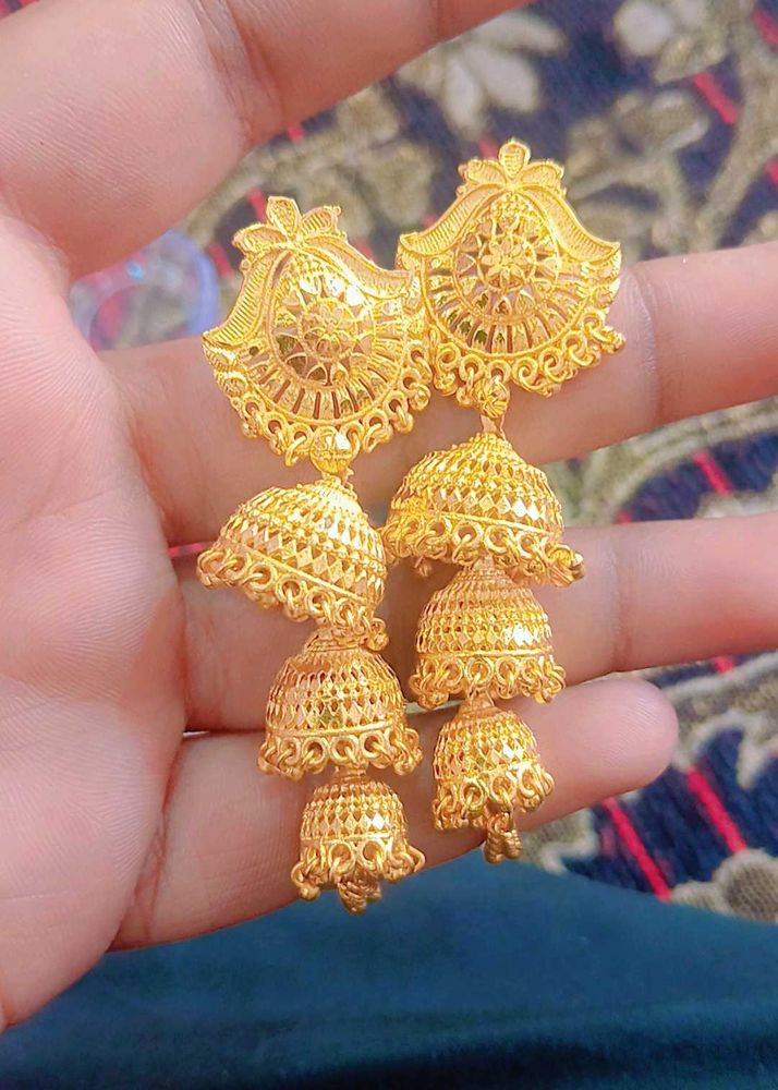 Golden Jhumki