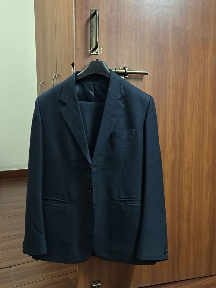 Men's Navy Blue Suit
