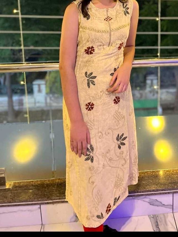 Elegant Embroidered Kurta