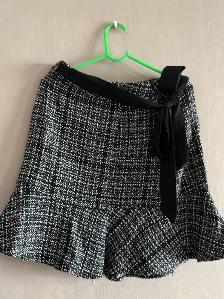 Tweed Ruffle Mini Skirt