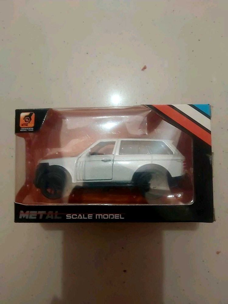 Metal Scale Model Car - White