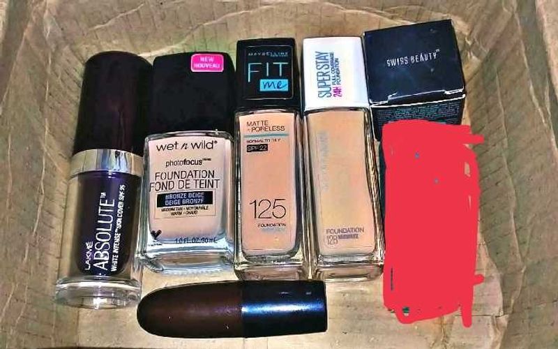 🌸4 Set Of Foundation+1 Concealer+ Free Lipstick