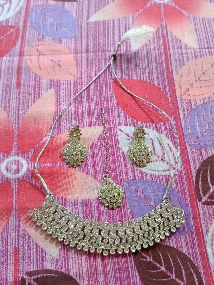 Sparkling Silver Jewelry Set