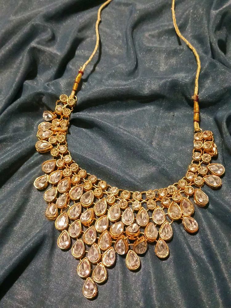 Elegant Gold Necklace