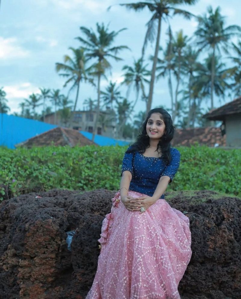 &#34;Prettiest party wear top&amp;skirt&#34;😭💙💗👌🏻✨
