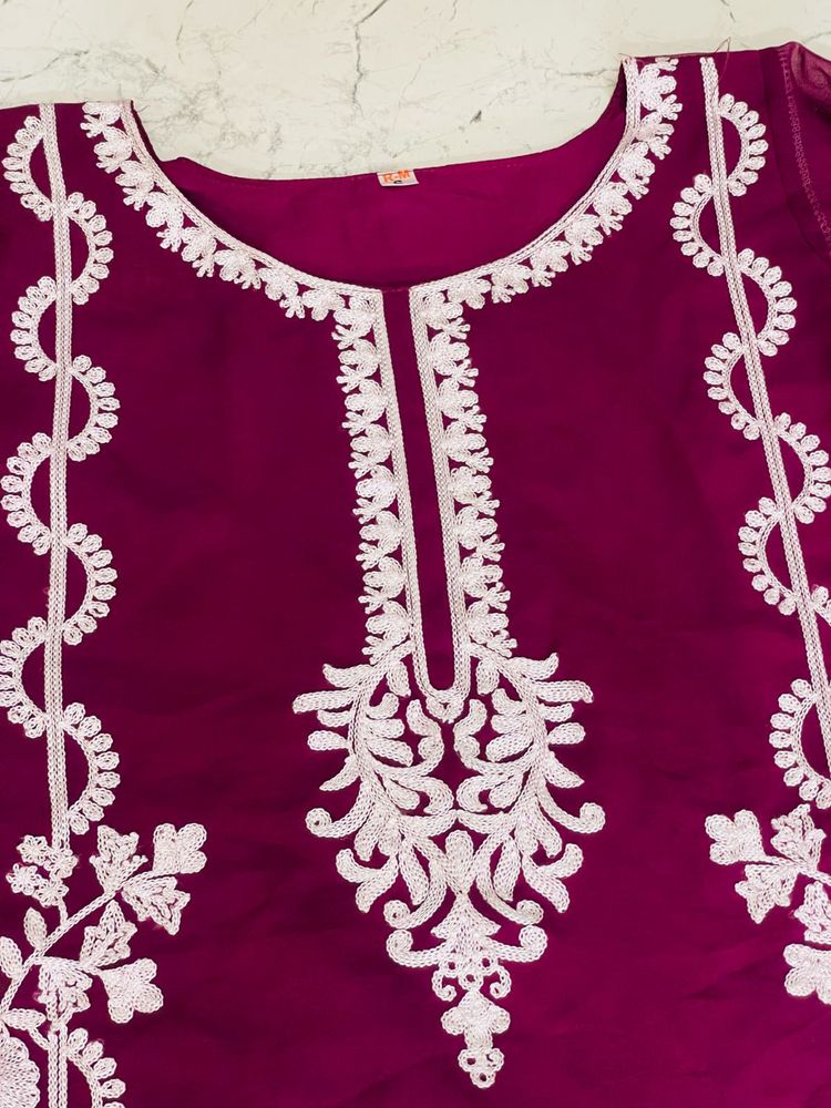 Elegant Purple Embroidered Kurti