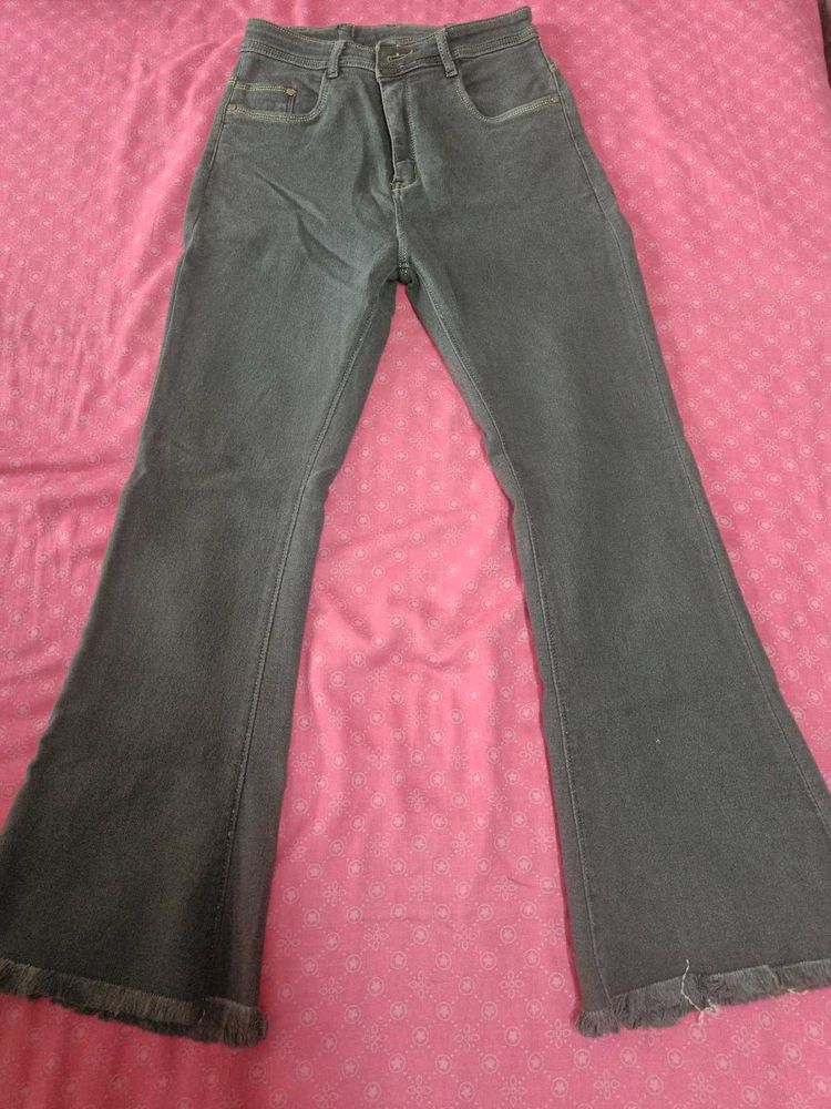 Bell bottom jeans combo