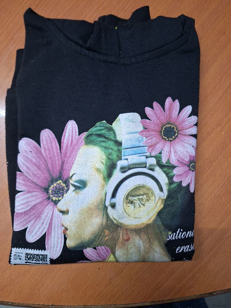 Graphic Tee: Woman with Headphones