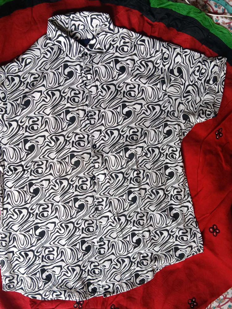 Abstract Print Short Sleeve Shirt