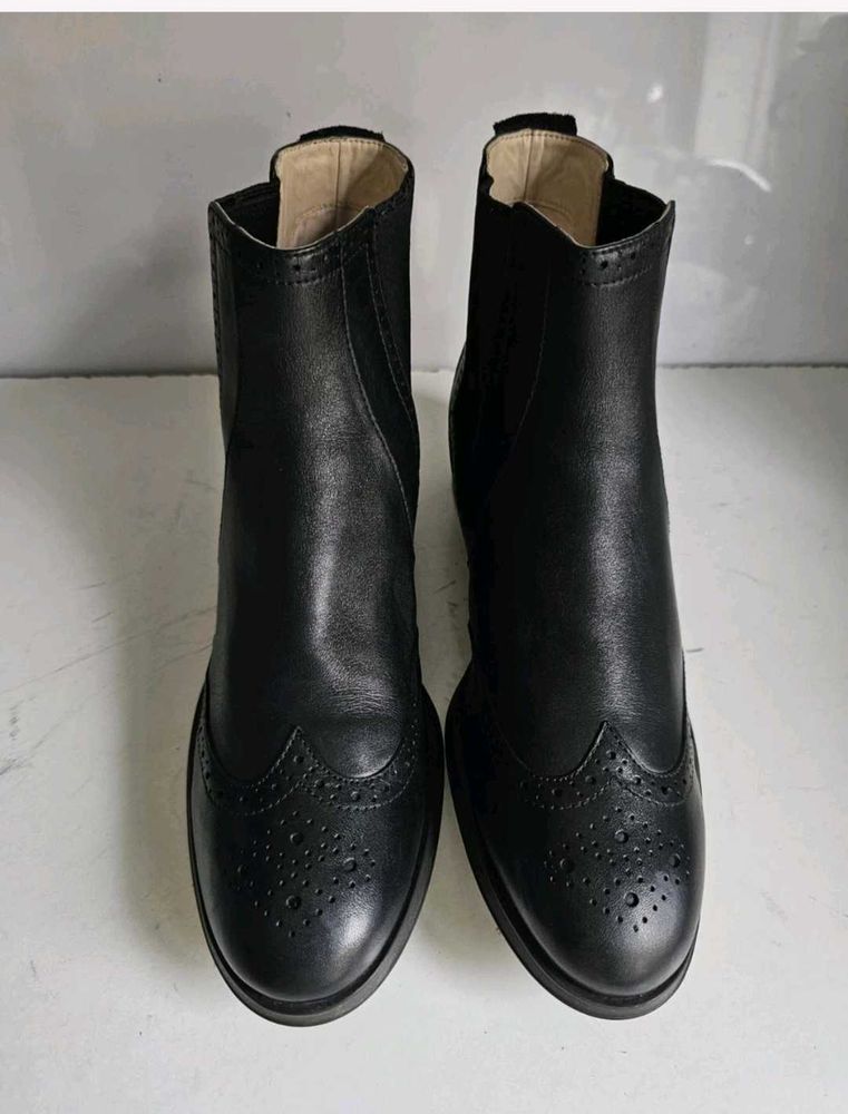 Chic Black Ankle Boots