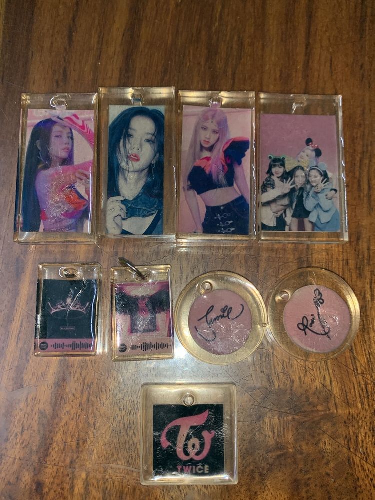 Blackpink Keychain Set+Twice logo